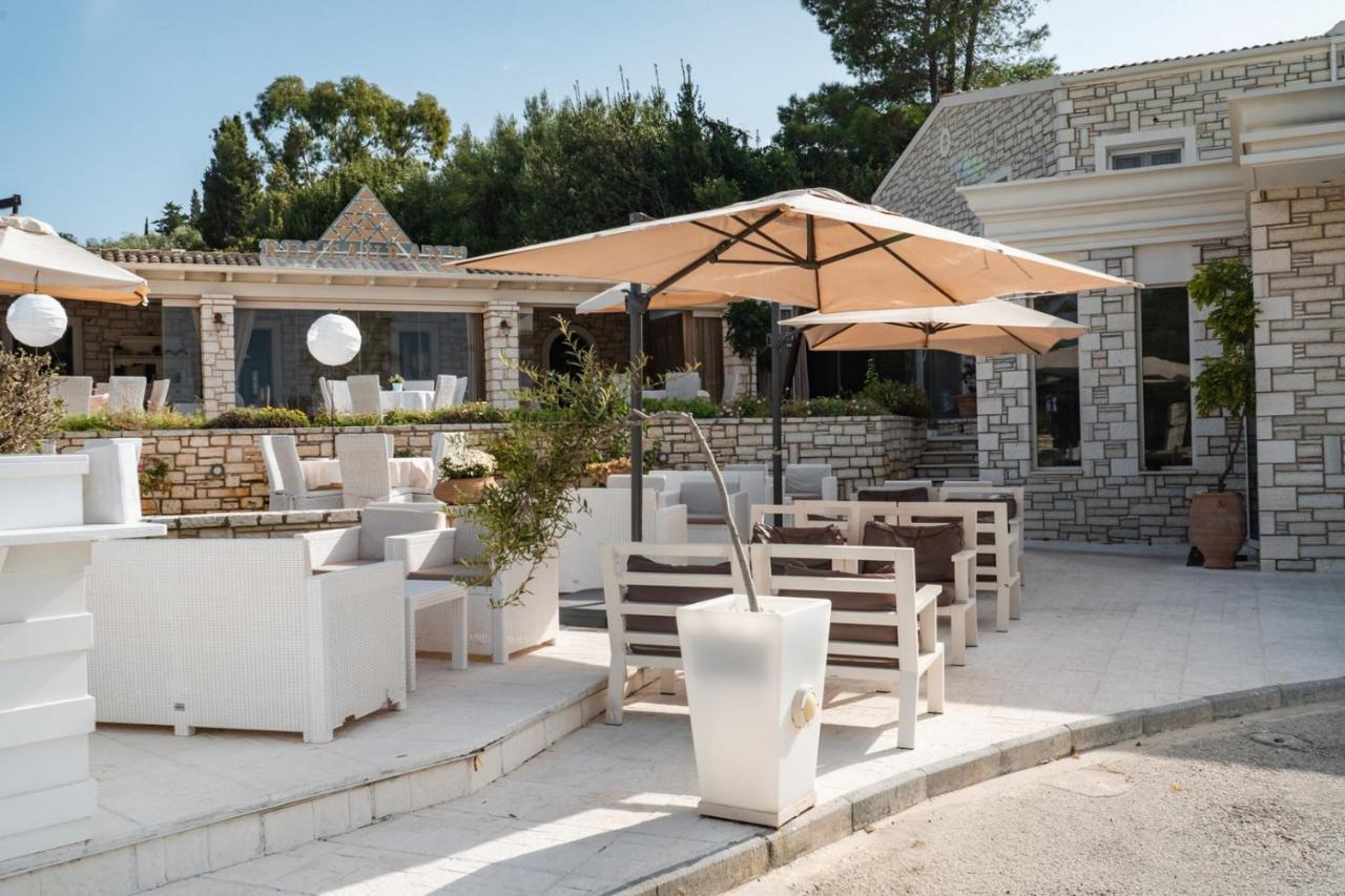 Neptune Sea House - Beachfront Agios Spyridon  Exterior photo